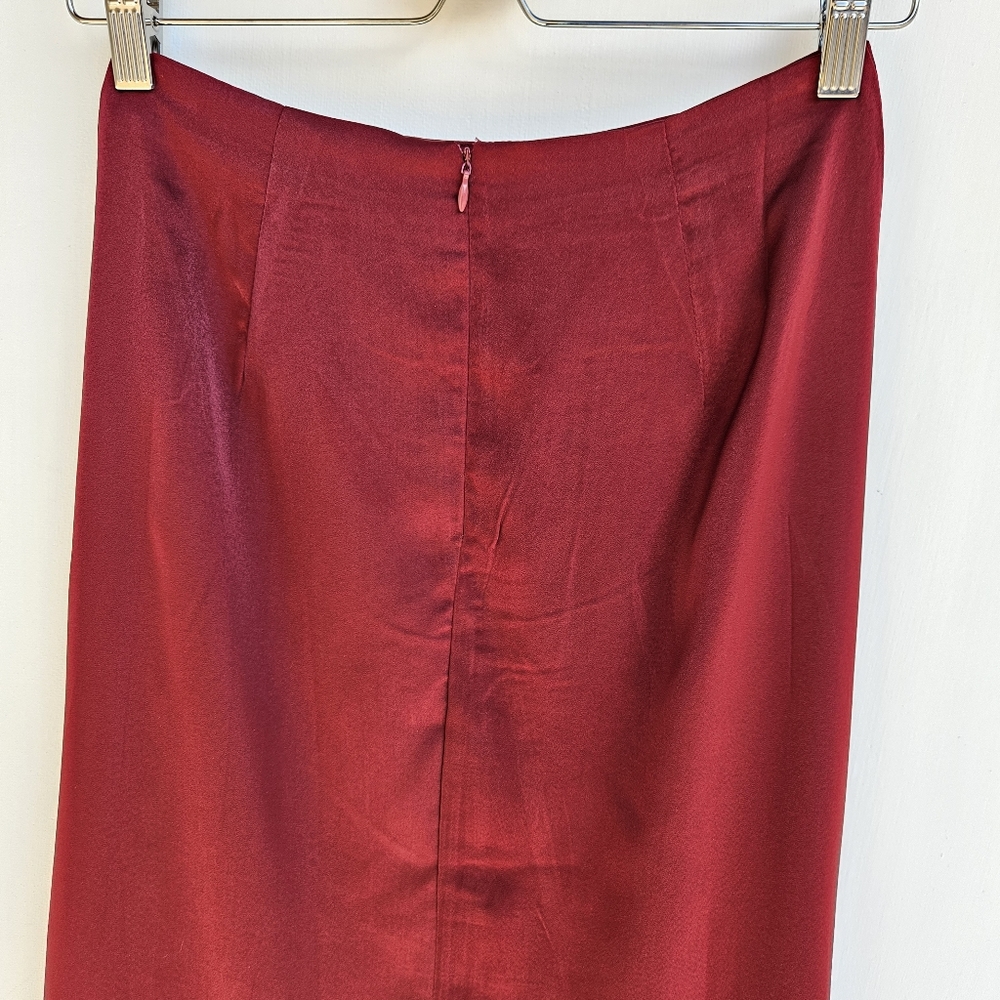 Showpo Kelcie Thigh Split Maxi Skirt in Wine Red NWT Size US 4 - Picture 6 of 9